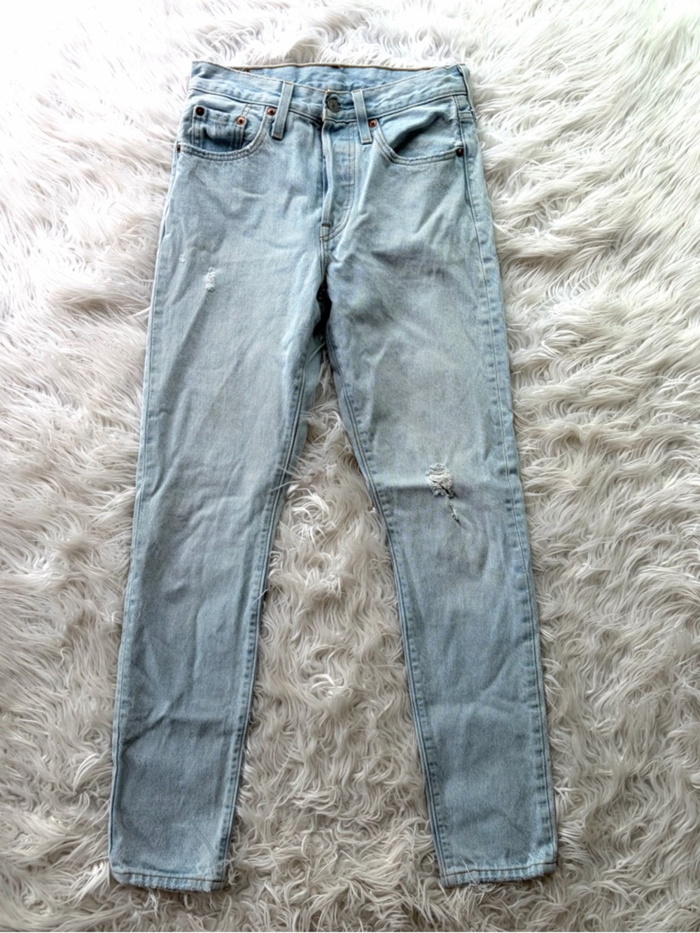 Levi's 501s Original Fit Jeans – Light Wash Button Fly 28X28